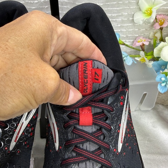 (R5) Brooks Men's Glycerin 17 Running Shoes, Size 11.5D, Black/Red - Picture 3 of 16